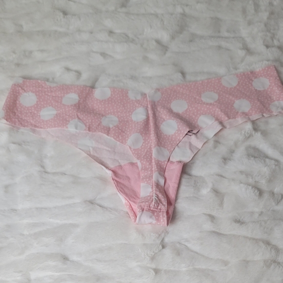 Victoria's Secret - Picture 6 of 6